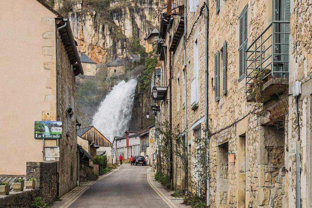 T 2 Dans Village Vacances 3 *** A Saint Geniez 2 Piscines Chauffee Pierrefiche  外观 照片